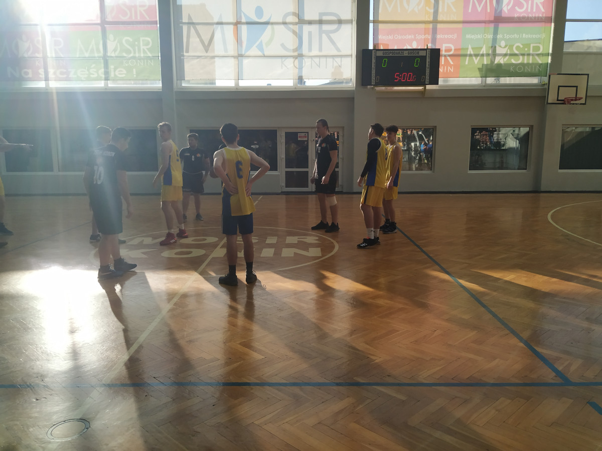 Czwarte miejsce w Koninie w koszykówce chłopców